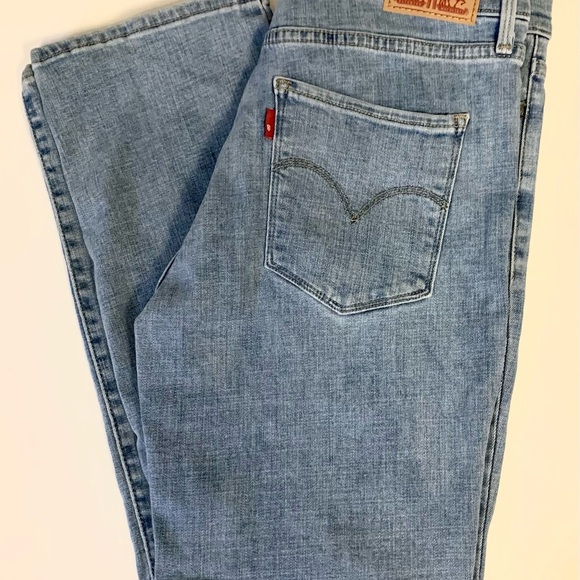 Levi’s  Women’s 314 Shaping Straight Jean, Size 29 - Picture 4 of 7